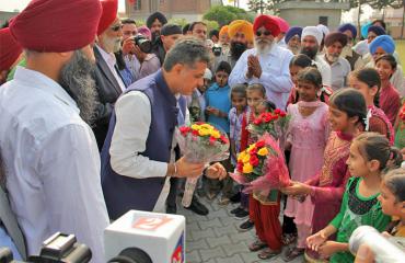 SGB Foundation Ludhiana - India Government Approved NGO for Abandoned and Orphan Childs - Celebrity Visits